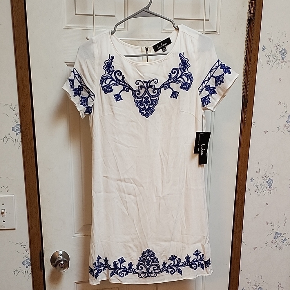 Lulus White and Blue Embroidered Dress NWT
